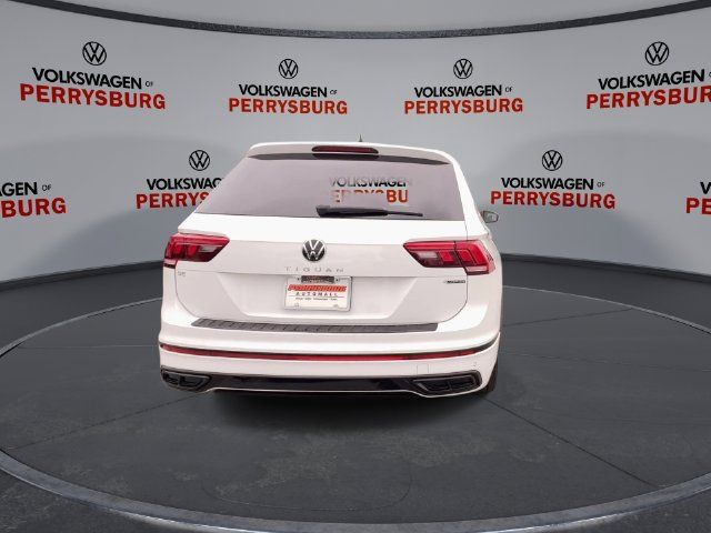 Used 2022 Volkswagen Tiguan SE R-Line AWD/4WD image 7