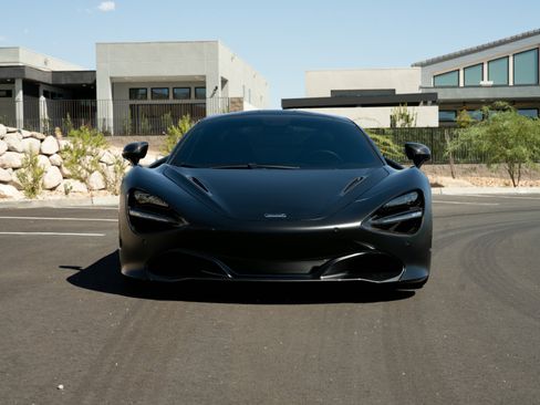 Used 2018 McLaren 720S Performance RWD image 4