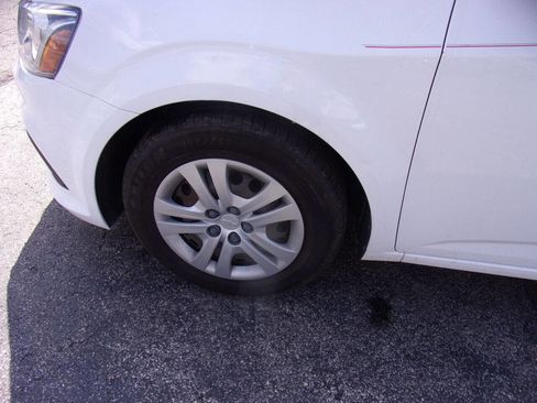 Used 2017 Chevrolet Sonic LT image 12