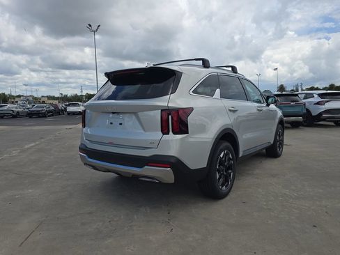 New 2026 Kia Sorento S AWD/4WD image 8