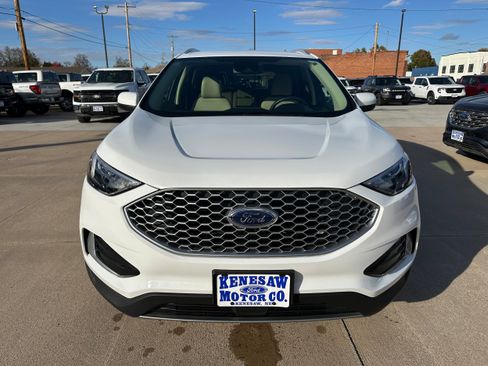 Used 2024 Ford Edge SEL w/ Class II Trailer Tow Package image 2