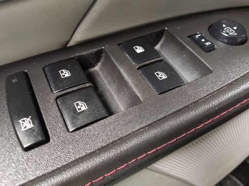 Used 2015 GMC Terrain SLE image 27