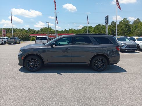 Used 2023 Dodge Durango R/T RWD image 3