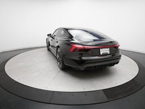 Used 2022 Audi RS e-tron GT image 10