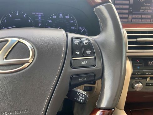 Used 2014 Lexus LS 460 w/ Ultra Luxury Package image 24