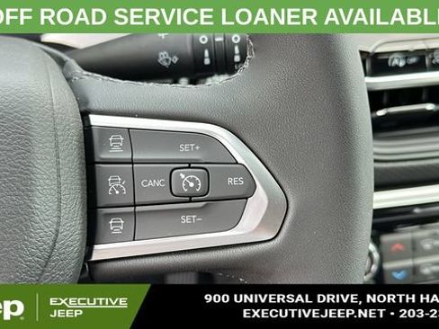 Used 2025 Jeep Compass Limited w/ Sun & Sound Group AWD/4WD image 13