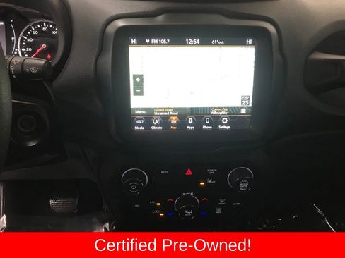 Certified 2023 Jeep Renegade Latitude image 17