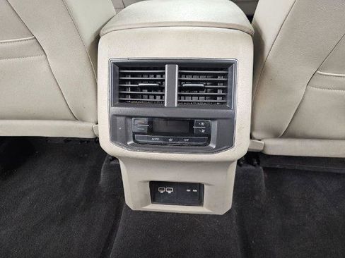 Used 2018 Volkswagen Atlas SEL image 36