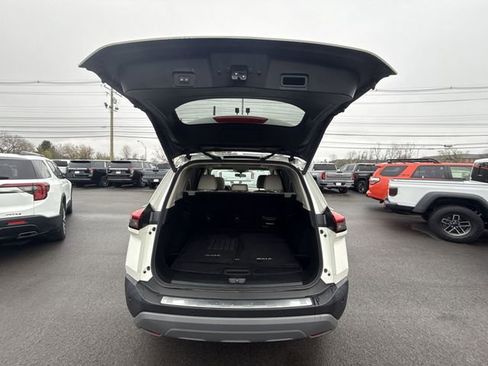Used 2021 Nissan Rogue SV w/ Premium Package image 23