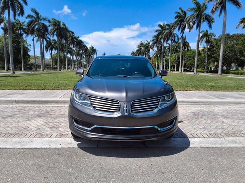 Used 2018 Lincoln MKX Reserve FWD image 3