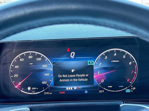 Used 2024 Mercedes-Benz GLB 250 image 12