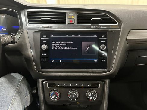 Used 2024 Volkswagen Tiguan Wolfsburg Edition image 31