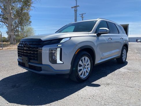 Used 2024 Hyundai Palisade SEL image 2
