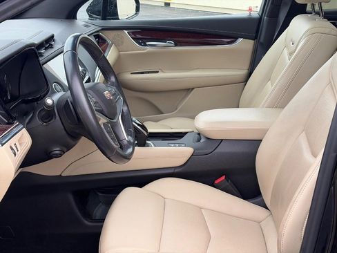 Used 2018 Cadillac XT5 Premium Luxury AWD/4WD image 5