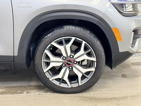 Used 2022 Kia Seltos SX image 4