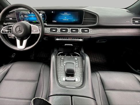 Used 2022 Mercedes-Benz GLS 450 4MATIC image 16