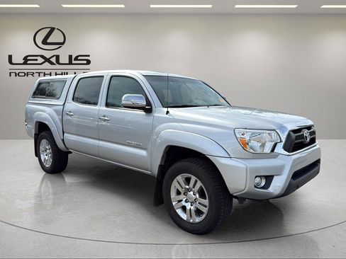 Used 2013 Toyota Tacoma 4x4 Double Cab w/ Limited Pkg image 4