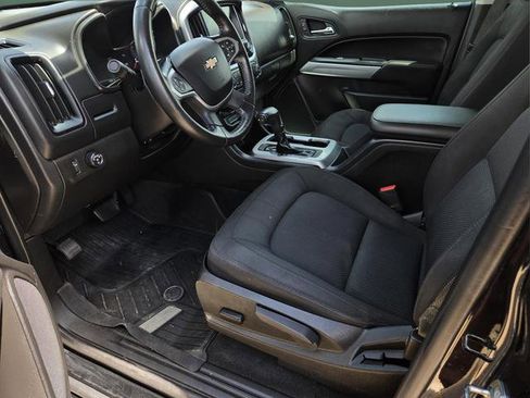 Used 2018 Chevrolet Colorado LT w/ LT Convenience Package image 6