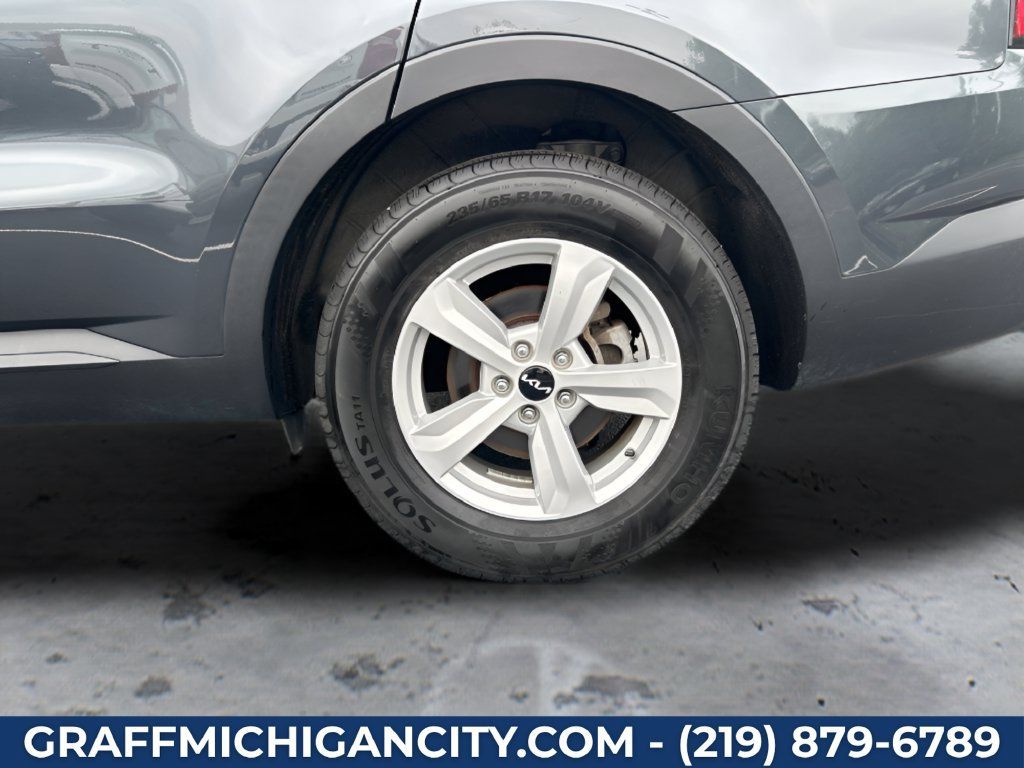 Used 2022 Kia Sorento LX FWD image 36