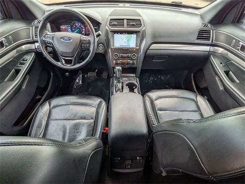 Used 2019 Ford Explorer XLT w/ Equipment Group 202A image 26