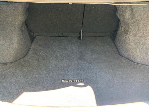 Used 2019 Nissan Sentra SR FWD image 24