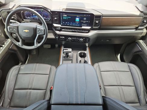 Used 2024 Chevrolet Silverado 1500 High Country w/ High Country Premium Package AWD/4WD image 24