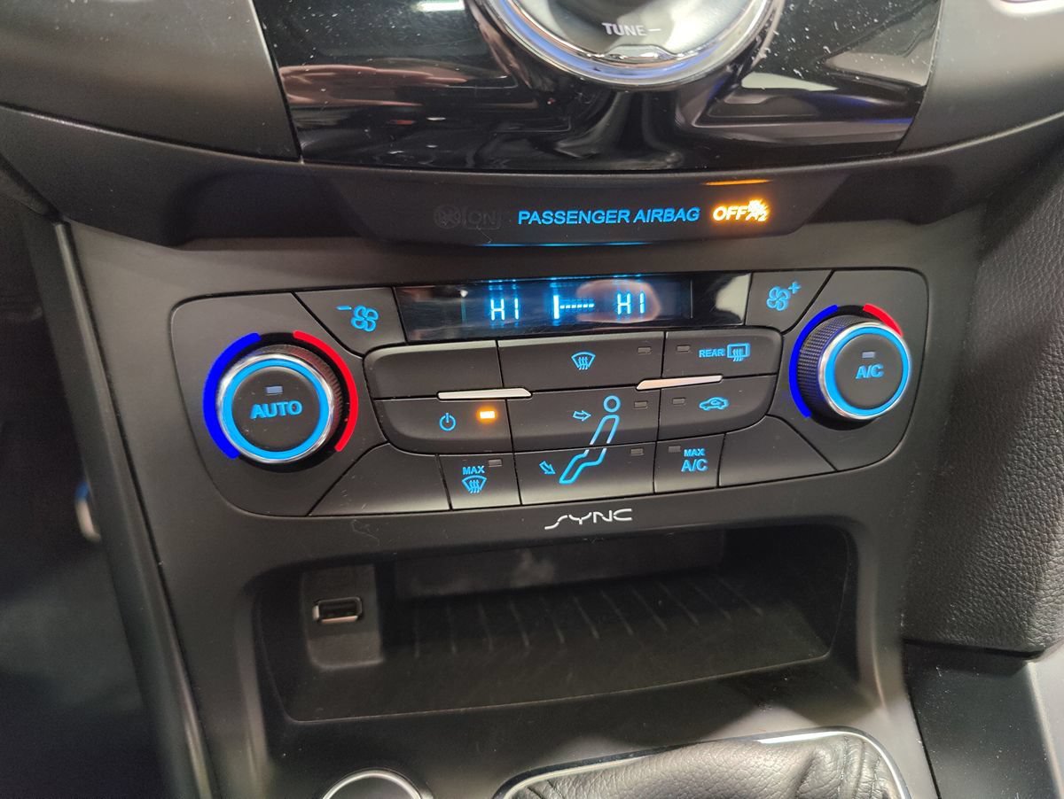 Used 2016 Ford Focus ST w/ Equipment Group 401A FWD image 33