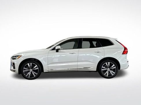 Used 2023 Volvo XC60 B5 Plus AWD/4WD image 8
