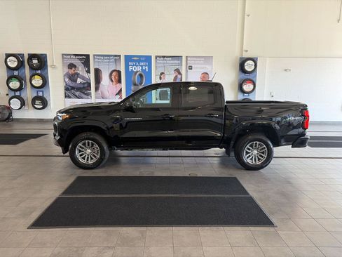 New 2026 Chevrolet Colorado LT w/ LT Convenience Package AWD/4WD image 8