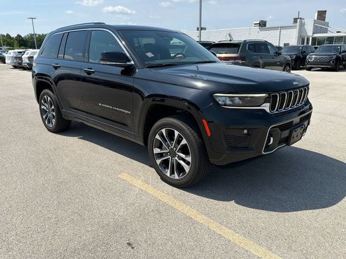 Used 2023 Jeep Grand Cherokee Overland w/ Adv Protech Group III AWD/4WD image 1