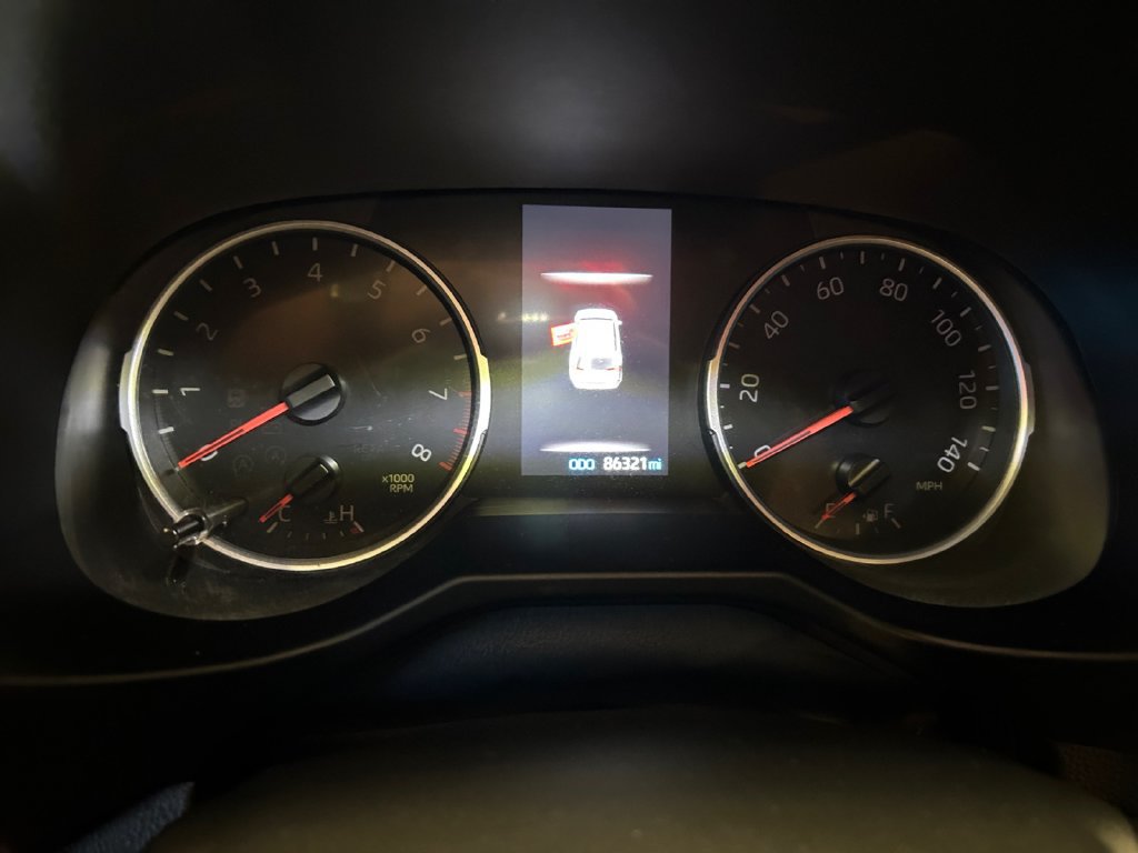 Used 2020 Toyota RAV4 XLE AWD/4WD image 23