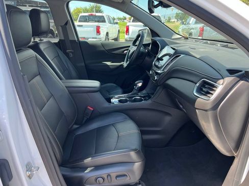 Used 2024 Chevrolet Equinox Premier AWD/4WD image 15