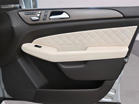 Used 2019 Mercedes-Benz GLS 450 4MATIC w/ Grand Edition Package image 22