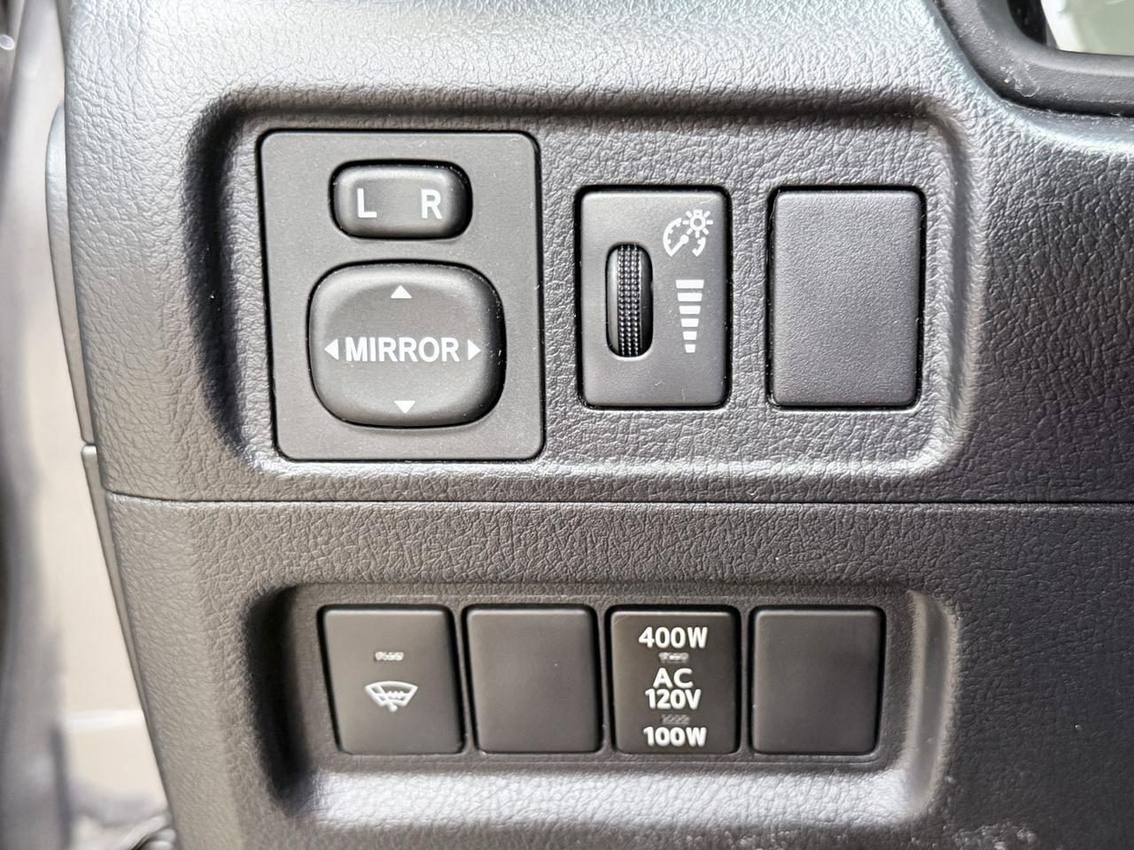 Used 2017 Toyota 4Runner SR5 RWD image 40