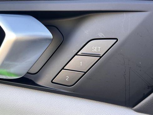 Used 2026 BMW X5 sDrive40i w/ Premium Package image 19