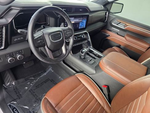 Used 2025 GMC Sierra 1500 Denali Ultimate AWD/4WD image 10