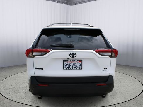 Used 2025 Toyota RAV4 LE AWD/4WD image 7