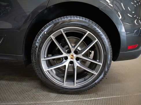 New 2026 Porsche Macan image 14