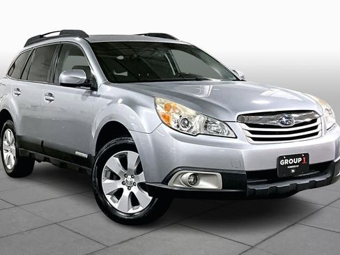 Used 2012 Subaru Outback 2.5i Premium image 2