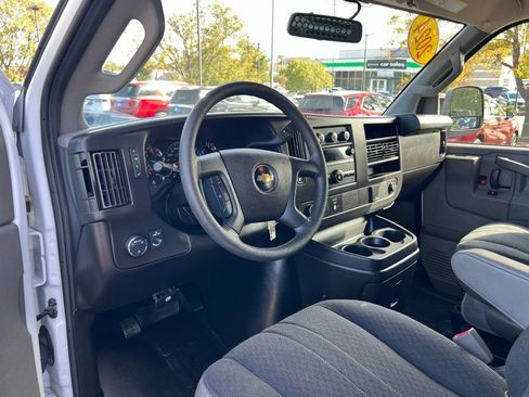 Used 2024 Chevrolet Express 2500 w/ Driver Convenience Package image 17