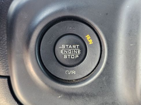 Used 2020 Jeep Gladiator Rubicon w/ Cold Weather Group image 23