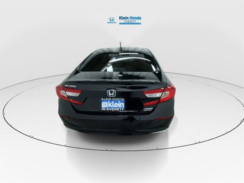Used 2021 Honda Accord Touring image 9