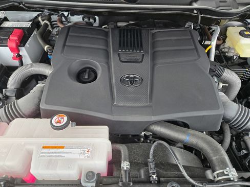 Certified 2024 Toyota Tundra SR5 AWD/4WD image 22