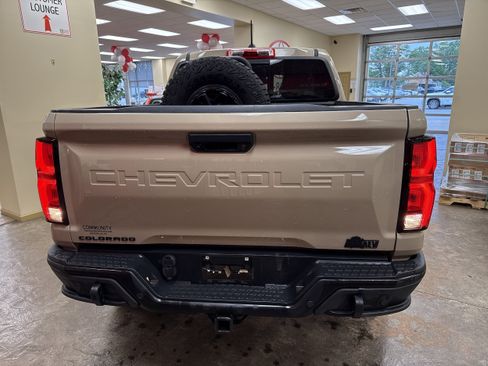 Used 2024 Chevrolet Colorado ZR2 w/ ZR2 Bison Edition AWD/4WD image 13