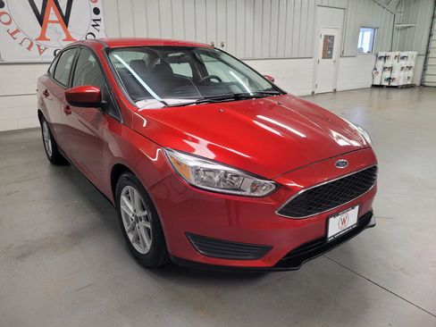 Used 2018 Ford Focus SE FWD image 11