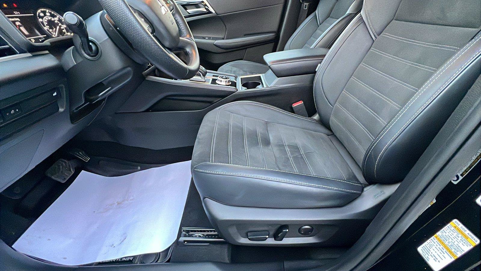 Used 2024 Mitsubishi Outlander SE AWD/4WD image 22