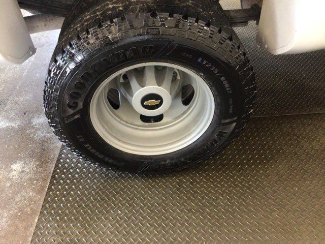 Used 2018 Chevrolet Silverado 3500 W/T AWD/4WD image 30