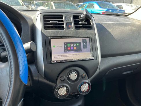 Used 2014 Nissan Versa SL w/ Tech Package image 12