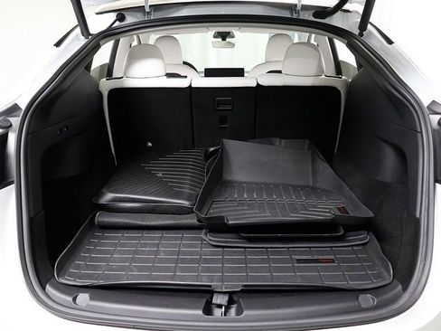 Used 2022 Tesla Model Y Performance image 25