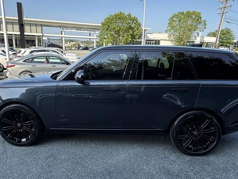 Used 2023 Land Rover Range Rover SE AWD/4WD image 12
